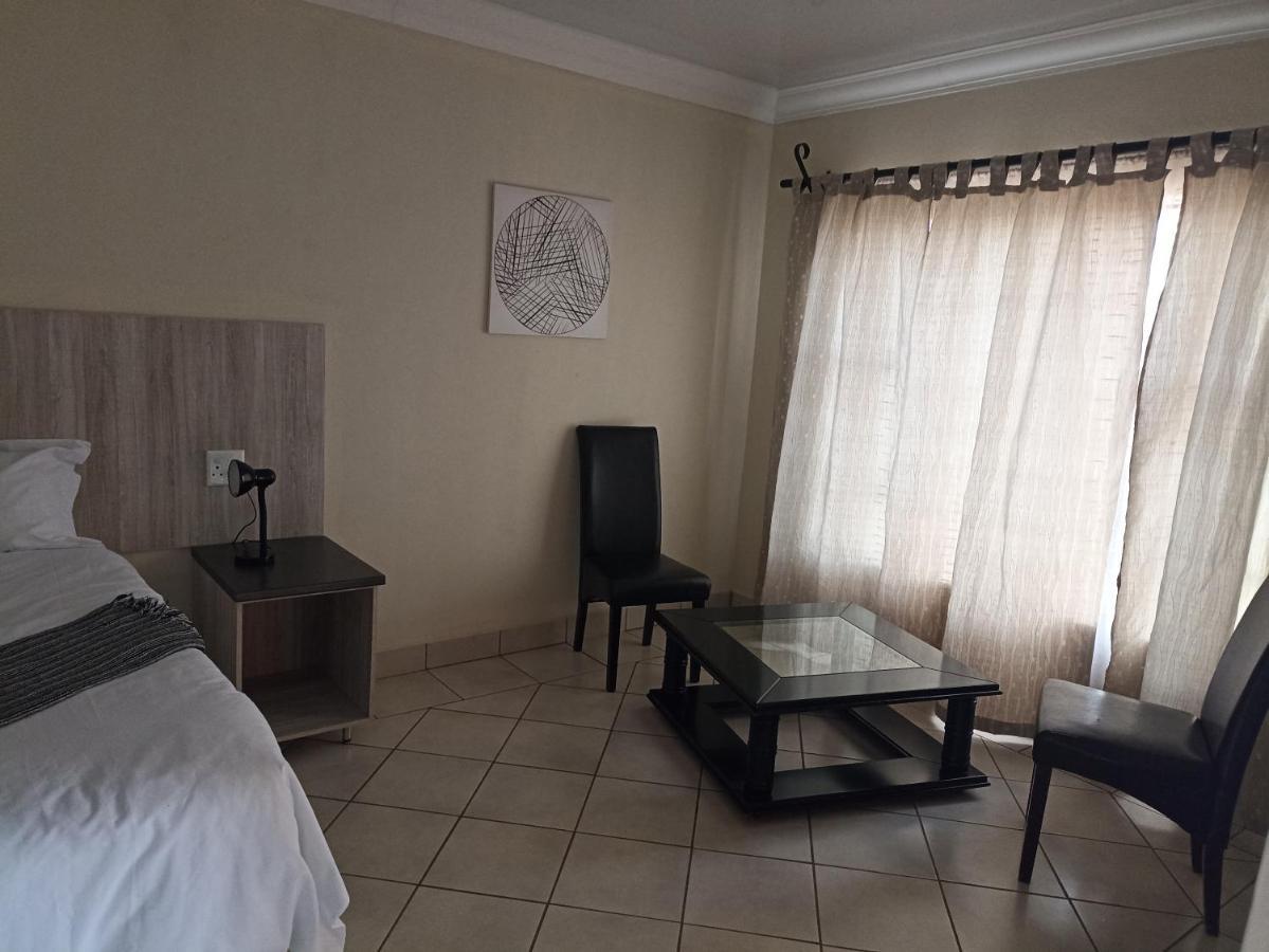 4 Seasons Country Club Hotel Bronkhorstspruit Buitenkant foto